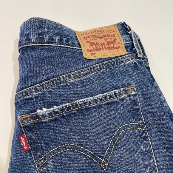 Levi’s Strauss Men’s 501 Jeans Button Fly Straight Leg Blue Distressed 31x30 - Picture 11 of 11